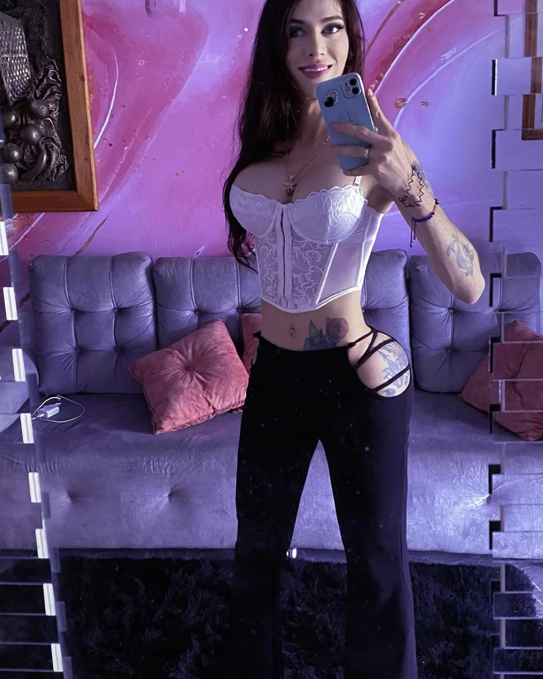 Mira escort Brno